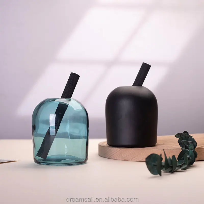 Venta al por mayor de alta calidad de 400ml de vidrio negro aromaterapia botella difusora de perfume para habitación