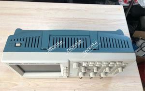 Osciloscopio de almacenamiento digital Tektronix TDS1002B, 1 unidad - Product Image 2