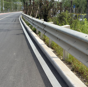Barrera de Seguridad Vial de Acero Tipo W para Carreteras, Barrera Anticollisiones para Vehículos, Valla de Seguridad para Carreteras EN1317 - Product Image 6