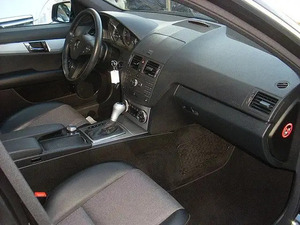 MEILLEURE VENTE REMISE <span class=keywords><strong>Mercedes</strong></span>-AMG Benz <span class=keywords><strong>C</strong></span> <span class=keywords><strong>180</strong></span> CGI BlueEFFICIENCY AVANTG. Aut. Voitures berline AMG STYL - Product Image 4