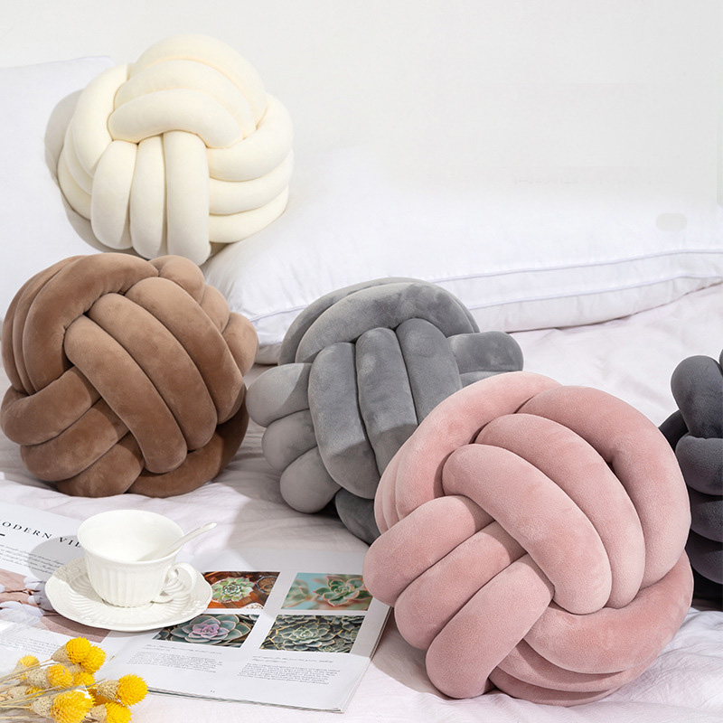 Arreda i tuoi spazi con l'elegante cuscini a forma di palla per il massimo comfort