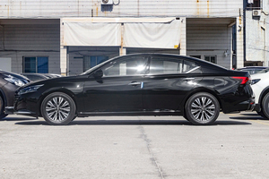 Nissan Altima 2022 d'<span class=keywords><strong>occasion</strong></span>, berline intermédiaire haut de gamme pour le confort <span class=keywords><strong>et</strong></span> les performances, véhicule d'<span class=keywords><strong>occasion</strong></span> haut de gamme sans accident - Product Image 5