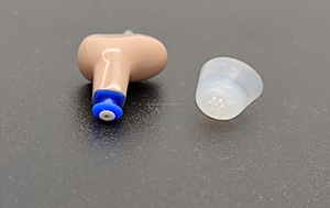 Mini-aides auditives invisibles CIC avec batterie rechargeable longue durée, technologie hybride de classe D, réduction du bruit - Product Image 4