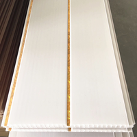 Panneau de plafond en PVC imitation bois moderne, imperméable, pour la décoration intérieure des hôtels et bureaux
