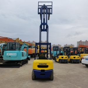 Chariot élévateur Komatsu FD30 fabriqué au Japon, chariot élévateur 3 tonnes bon marché à vendre, machine d'entrepôt Komatsu FD30 3 tonnes - Product Image 2