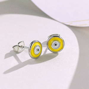 Pendientes de tuerca E1852 con engaste de bisel de aleación chapada en plata y oro amarillo, joyería de moda unisex de tendencia - Product Image 3