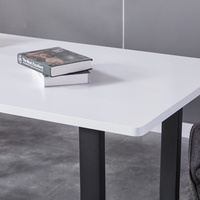 Table de salle à manger contemporaine de luxe minimaliste, table console rectangulaire, table de salle à manger en marbre blanc avec pieds en métal noir