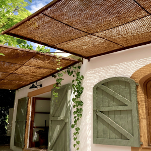 Voile d'ombrage rustique bohème en fibre de coco pour pergola, filet pare-soleil 100 % naturel en coco tressé avec bord renforcé en corde pour jardin arrière - Product Image 1