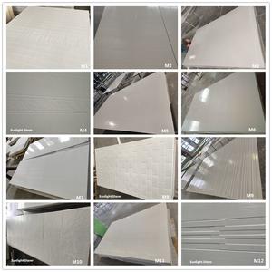 Mampara de Ducha de Mármol Cultivado con Patrón Calacatta Blanco Sólido y Superficie Brillante - Product Image 3