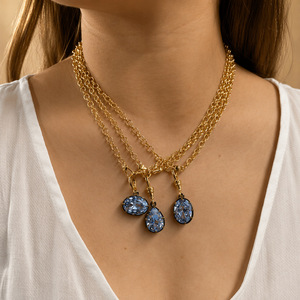 Collar de Gargantilla de Latón Dorado Multicapa para Mujer SongYi <span class=keywords><strong>con</strong></span> Colgantes Ovalados y de Lágrima de Circonita Cúbica Azul Claro, Joyería Fina Retro - Product Image 5