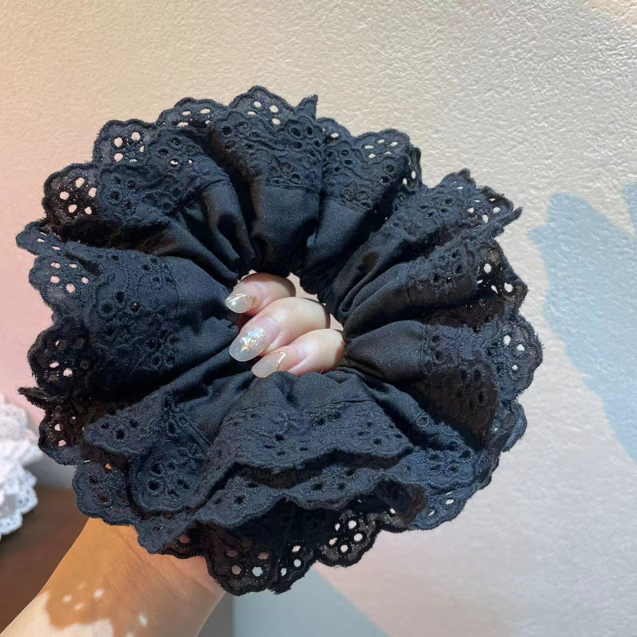 Style dentelle noire à quatre couches, 18 cm