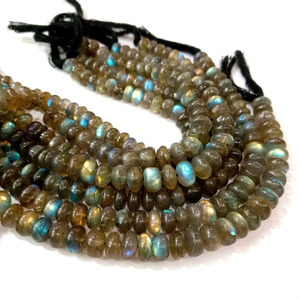 Perles de Labradorite Naturelle Bleue Chatoyante, Rondelles Lisses et Simples, 7-9mm, Vendues par Fil de 8 Pouces de Longueur - Product Image 1