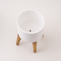 Décoration d'intérieur, pot de plante moderne en céramique blanche, petit pot pour cactus avec support en bambou, support en bois, fabricant