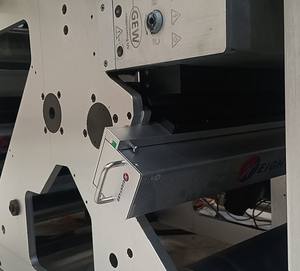 Sistema de curado UV LED para impresión de etiquetas autoadhesivas, flexográficas, offset e inyección de tinta, estampado de láminas, y secador UV de retrofit UV - Product Image 1