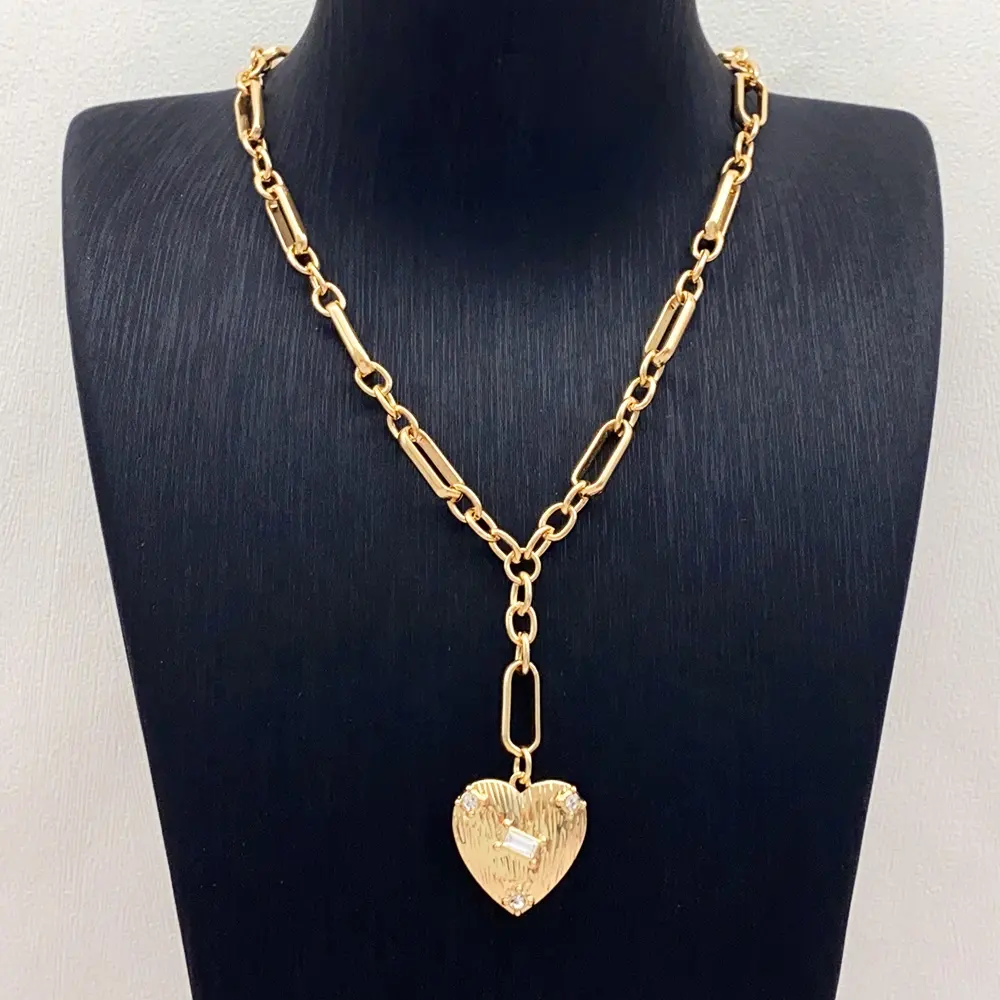 Collana con ciondolo a catena a forma di cuore in cristallo con diamanti stile Hip hop in metallo semplice personalità 14k placcatura in oro