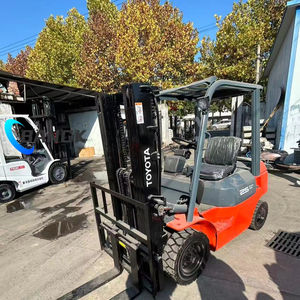 รถยกโตโยต้ามือสองจากญี่ปุ่น ขนาด 2.5 ตัน เครื่องยนต์ดีเซล รถยกดีเซล 2.5 ตัน รถยกโตโยต้ามือสอง 2.5 ตัน สำหรับขาย - Product Image 1