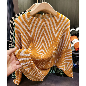 เสื้อเบลาส์คอกลมผู้หญิง, แฟชั่นใหม่ฤดูใบไม้ผลิเสื้อจีบแขนปีกค้างคาวลายทางสีผสม