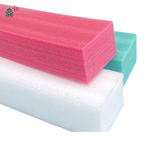 Panneau de mousse florale haute densité en LDPE, rectangulaire, blanc, vert, rouge, pour décorations murales de mariage, arrangements floraux, allées et tiroirs - Product Image 1