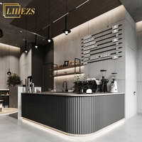 Décoration intérieure de café vintage populaire, mobilier de restaurant, aménagement personnalisé de boulangerie, présentoirs et équipements.