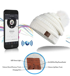 Bonnet d'hiver pour cadeaux de Noël, <span class=keywords><strong>casque</strong></span> audio Bluetooth sans fil <span class=keywords><strong>avec</strong></span> <span class=keywords><strong>micro</strong></span>, idéal pour le sport en extérieur, chaud et doux, protège du froid - Product Image 4
