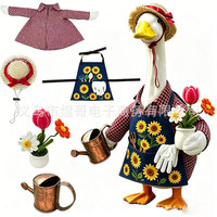 Nouvel ensemble de déguisement de jardinier de 23 pouces pour la fête, comprenant une tenue de canard, des outils, un chapeau, une écharpe, un pulvérisateur, un pot de fleurs et une décoration en tissu.