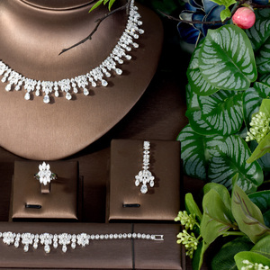 Set di 4 Orecchini a Goccia d'Acqua con Zirconia Cubica, Catena del Sogno e dell'Amore, per Sposa, Regalo di Nozze, Festa, in Ottone, Collezione 2025 - Product Image 3