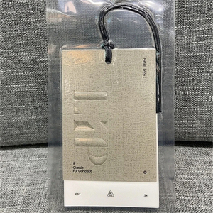 Étiquettes suspendues en papier gaufré et estampées à chaud avec logo personnalisé, écologiques, pour sacs, chaussures et cordon spécial pour cadeau de chaussures - Product Image 2