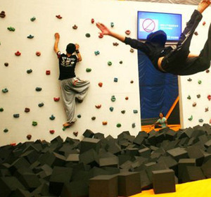 Vente en gros de blocs de fosse en mousse emballés sous vide de couleur personnalisée couverture de <span class=keywords><strong>trampoline</strong></span> bloc de mousse éponge <span class=keywords><strong>jouet</strong></span> pour enfant cube en mousse souple pour enfants - Product Image 2