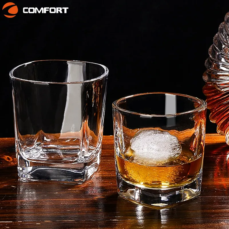 Promozione su misura prezzo di fabbrica Flat Brandy Whisky bicchieri pesanti Base vecchio stile quadrato Whisky Vodka vetro ferro OEM lusso