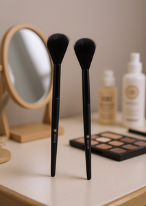 Pennello Lungo Rotondo Obliquo per Cipria X 600 con Setole Sintetiche e Manico in Plastica - Strumento per il Trucco - Product Image 2