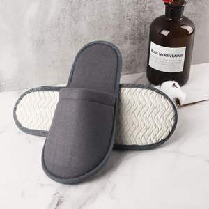 Vente en gros personnalisé sur mesure <span class=keywords><strong>pas</strong></span> <span class=keywords><strong>cher</strong></span> pour fête de mariage Spa demoiselle d'honneur mariée pantoufles d'hôtel jetables - Product Image 3