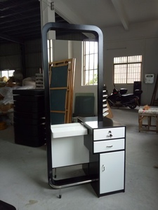 Estación de Espejo Profesional para Barbería con Gabinete de Almacenamiento, Estilo Nórdico Minimalista, Mueble Moderno para Salón de Belleza - Product Image 6