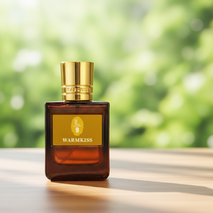 Profumo Late-Night Kiss Black Gold Unisex - Fragranza Leggera e Duratura con Note di Muschio, Agrumi, Bergamotto e Fiori - Product Image 1
