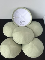 Kippa personnalisée en lin vert sauge avec broderie sur mesure, pour Bar Mitzvah, cérémonie juive, souvenir de Bar Mitzvah, yarmulke