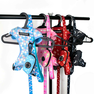 Arnés para perros grandes, chaleco Oxford reflectante para mascotas, arnés para perros acolchado de malla suave sin tirones, conjunto de bozal para perros con estampado personalizado de nailon S.M.L.XL - Product Image 1