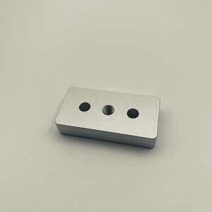 Pièces automobiles en plastique résistantes aux chocs et à la fatigue, usinées CNC en nylon, formes spéciales, production rapide d'échantillons - Product Image 2