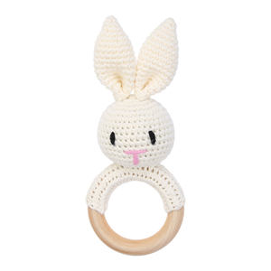Boutique DIY Bébé Main <span class=keywords><strong>Crochet</strong></span> Animal <span class=keywords><strong>Hochet</strong></span> Élégant À La Main Sonnerie Bébé Jouet Bois Doux Dentition Personnalisable Nouveau Design Bébé Cadeau - Product Image 1