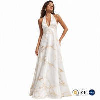 Robe longue de soirée pour femme, style italien Amalfi Coast, en satin imprimé marbre 200 GSM, col halter plongeant en V, personnalisable OEM, vente en gros