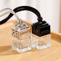 Récipient de parfum vide suspendu en gros Bouteille de désodorisant noir or argent 8ml Bouteille d'huile pour diffuseur de voiture