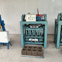 Máquina de Fabricación de Ladrillos y Unidad Educativa con Simulador para Programas de Capacitación de Operadores