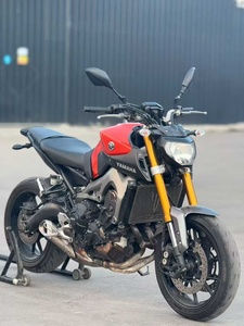 Moto de rue Yamaha MT-09 890cc d'occasion : Moto sportive d'occasion de grande valeur MT09 Moteur haute performance 890cc - Product Image 1