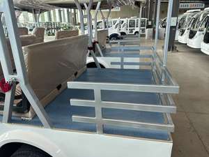 รถบัสไฟฟ้าท่องเที่ยว 3 แถว 8 ที่นั่ง ได้รับการรับรองมาตรฐาน CE พร้อมรางเก็บของ - Product Image 6