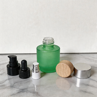 Bouteille en verre vide mate à fond épais avec pompe pulvérisatrice ronde pour cosmétiques et parfums, personnalisable avec logo imprimé en usine, haute qualité, 10, 30, 50, 100 ml