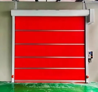 Tissu de bâche industrielle en PVC tissé 550 GSM, imperméable, ignifuge, durable, enduit et laminé pour les portes d'entrepôt et d'usine