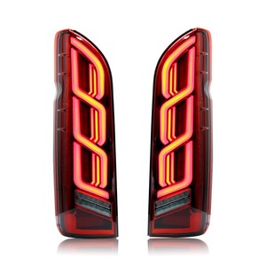 Conjunto de Luces Traseras LED Modificadas para Hiace Serie 300 (19-25), Luces de Circulación Diurna LED, Señales de Giro Secuenciales, 55W - Product Image 1