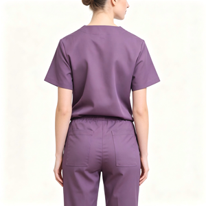 Ensemble de Blouse et Pantalon Médical Personnalisé OEM pour Femme, Col V Superposé, Multi-Poches, Pantalon Cargo Zippé, Uniforme de Travail Médical pour Clinique et Soins de Santé - Product Image 5
