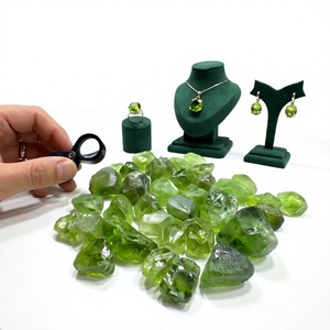 Pierre brute d'aventurine verte naturelle, pierres précieuses irrégulières, pierres en vrac pour la fabrication de bijoux et la décoration intérieure - Product Image 3