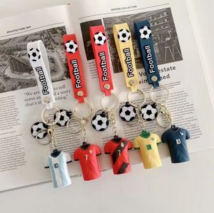 Vente chaude Creative Designs Football Sport Porte-clés Mignon Poupée Sac À Dos Accessoires Suspendus Cadeau Dessin Animé Football Porte-clés - Product Image 3