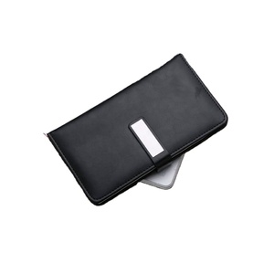 ชุดของขวัญธุรกิจส่วนตัว: สมุดโน้ตพร้อมโลโก้ พวงกุญแจ และกระเป๋าสตางค์ - ของขวัญองค์กรระดับพรีเมียม - Product Image 3