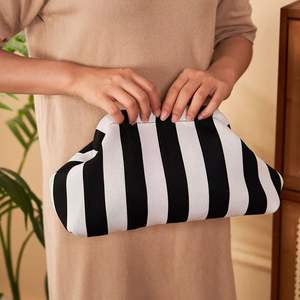 Borse da <span class=keywords><strong>donna</strong></span> in tessuto a maglia per <span class=keywords><strong>uncinetto</strong></span> pochette da <span class=keywords><strong>donna</strong></span> con pochette a forma di gnocco arricciato a nuvola <span class=keywords><strong>borsa</strong></span> Casual per il trucco - Product Image 5